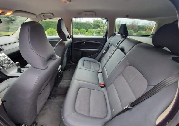 Volvo V70 cena 25777 przebieg: 235000, rok produkcji 2008 z Złoczew małe 277